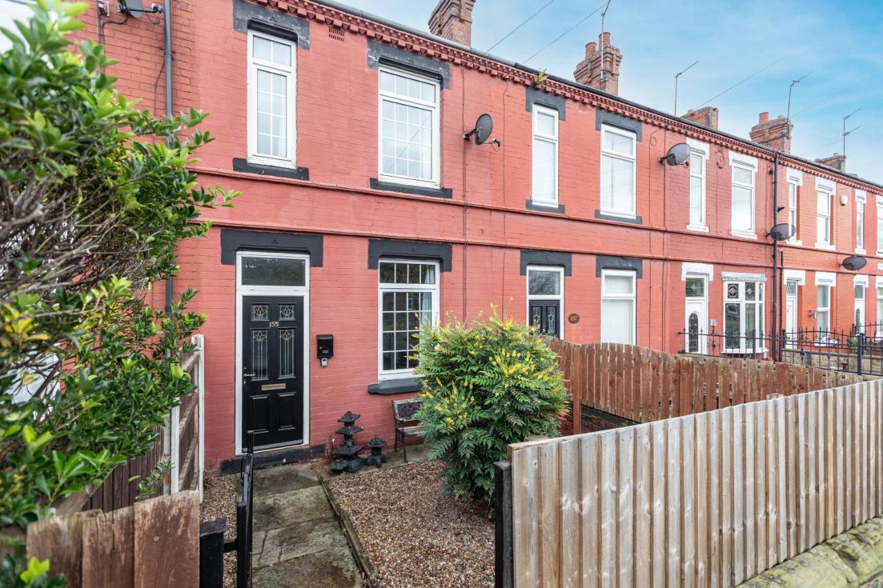 Spacious Three Bedroom Property! Hemsworth Exterior photo